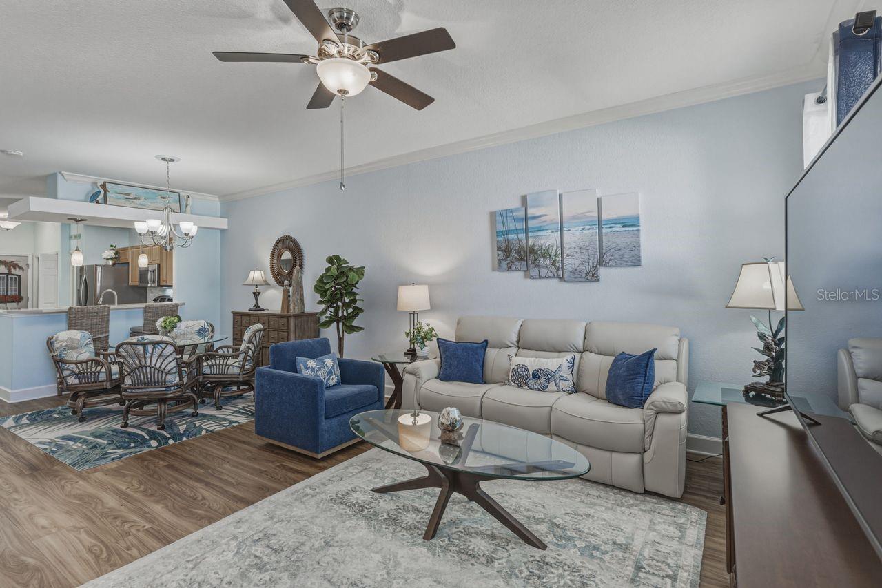 HERITAGE OAKS TOWNHOMES - Residential