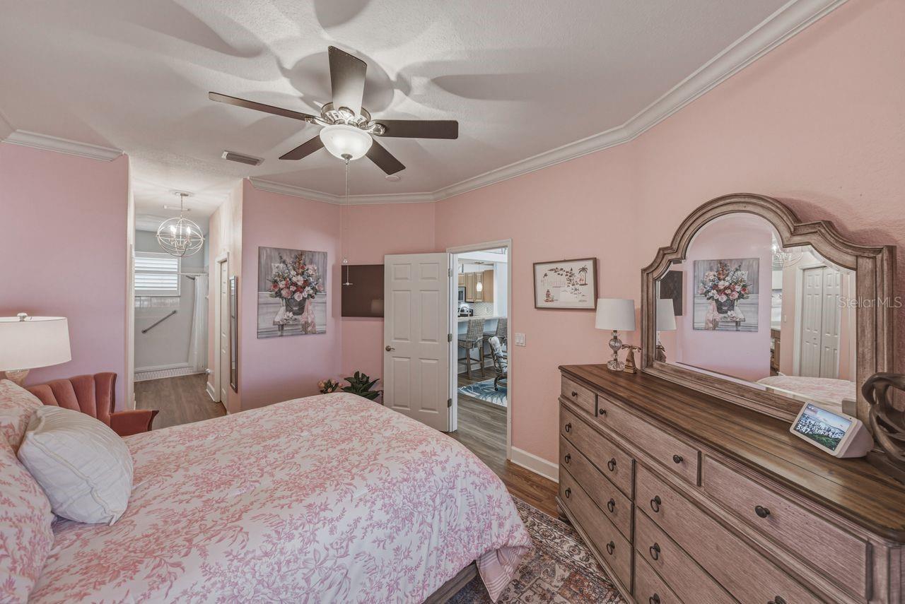 HERITAGE OAKS TOWNHOMES - Residential