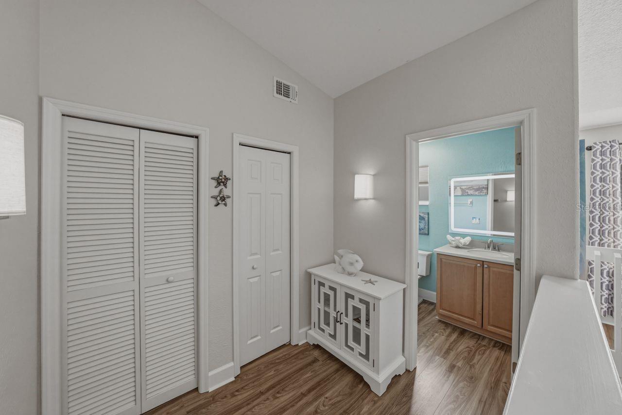 HERITAGE OAKS TOWNHOMES - Residential