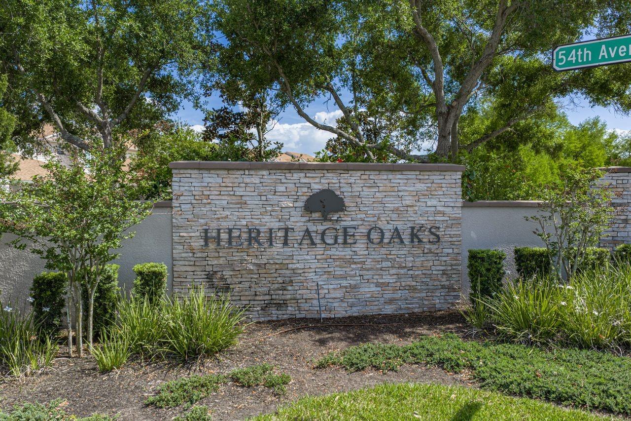 HERITAGE OAKS TOWNHOMES - Residential