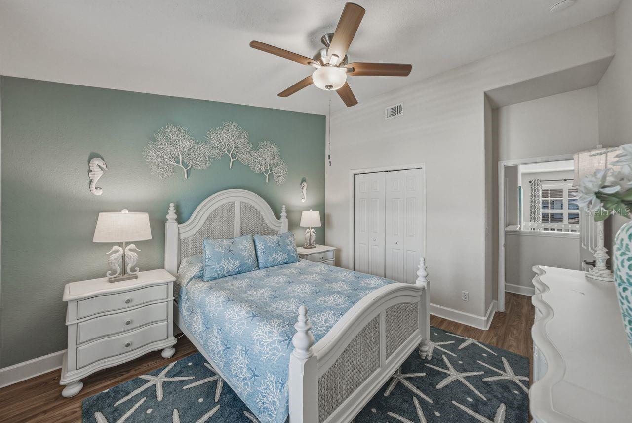 HERITAGE OAKS TOWNHOMES - Residential