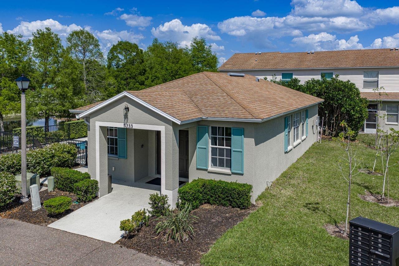 HERITAGE OAKS TOWNHOMES - Residential