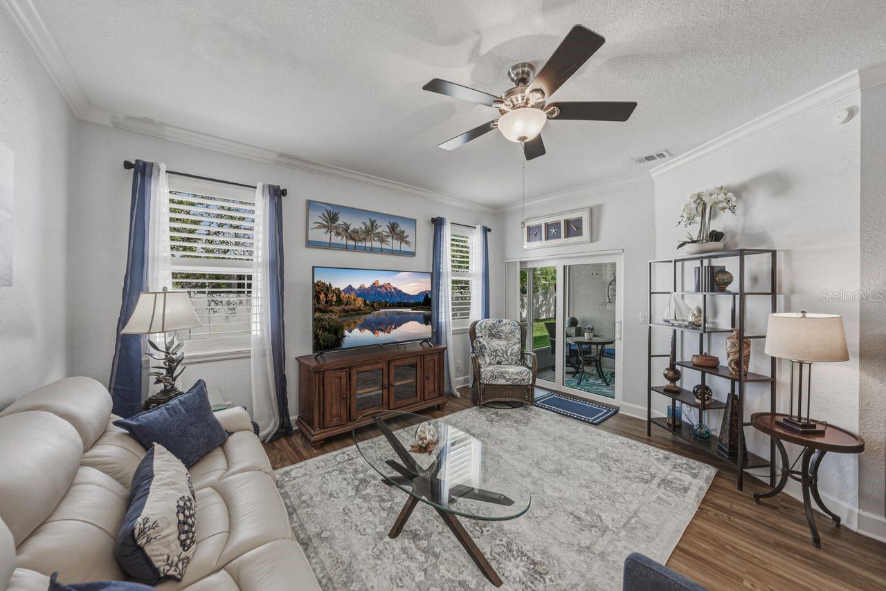 HERITAGE OAKS TOWNHOMES - Residential