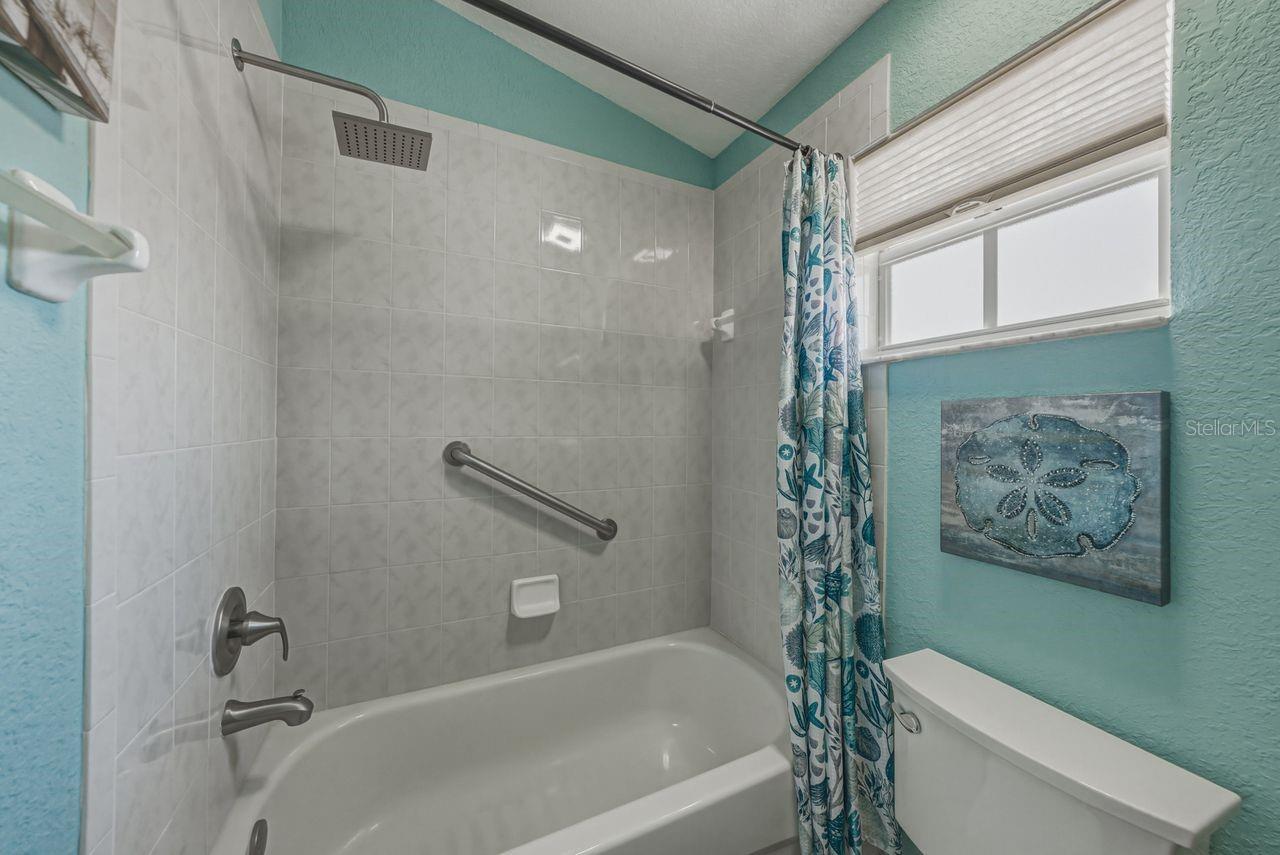 HERITAGE OAKS TOWNHOMES - Residential