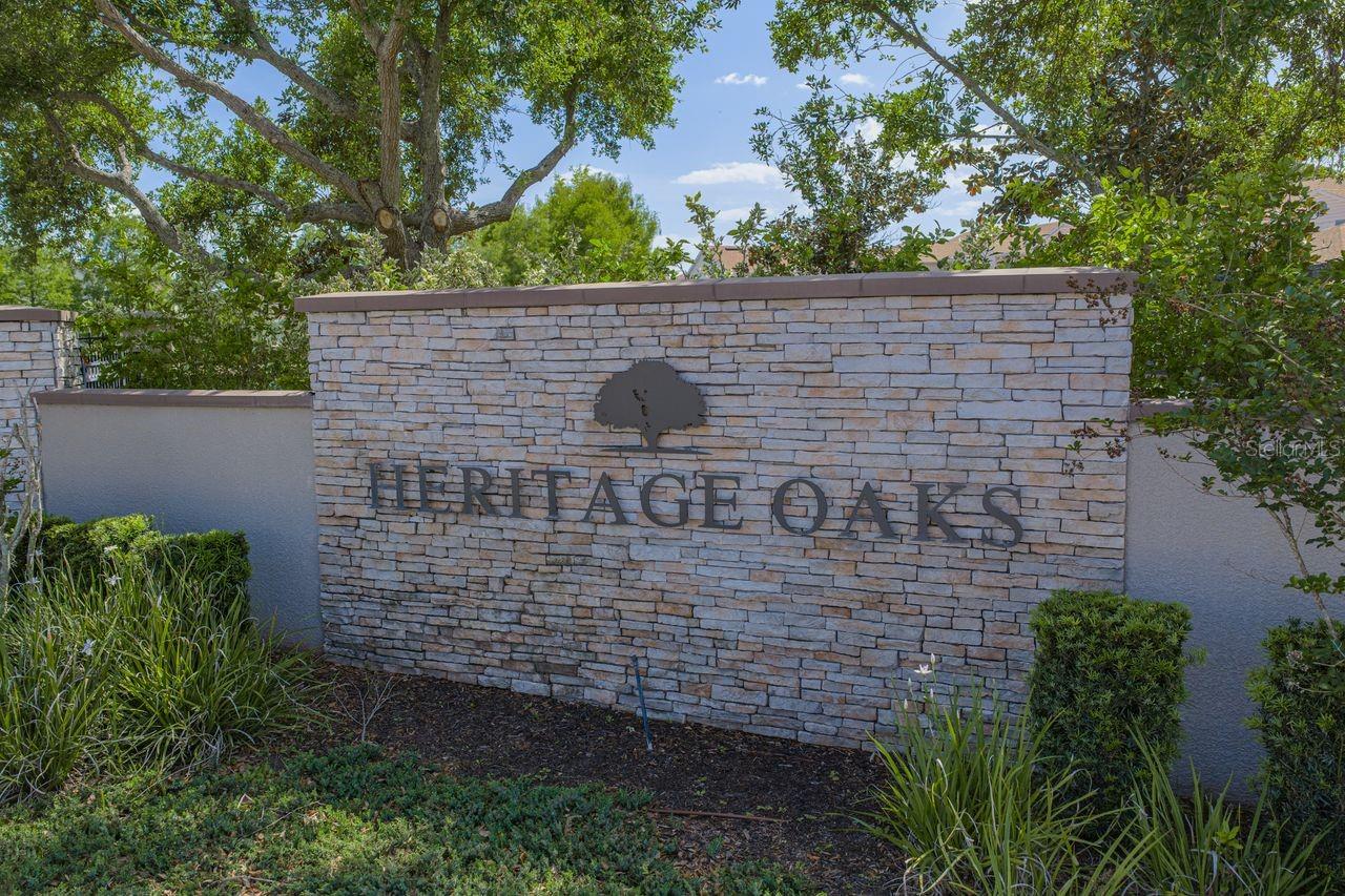 HERITAGE OAKS TOWNHOMES - Residential