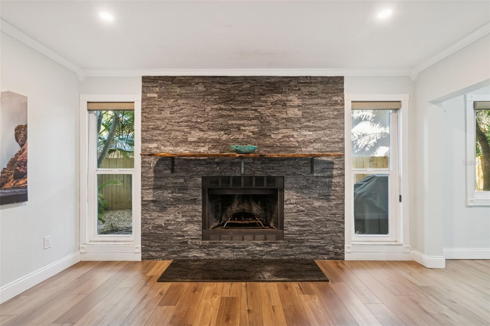 COUNTRY GENTLEMEN ACRES - Residential