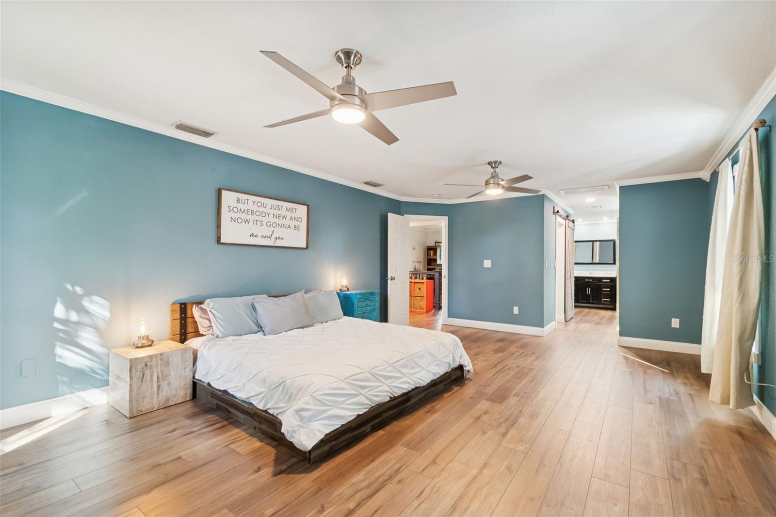 COUNTRY GENTLEMEN ACRES - Residential