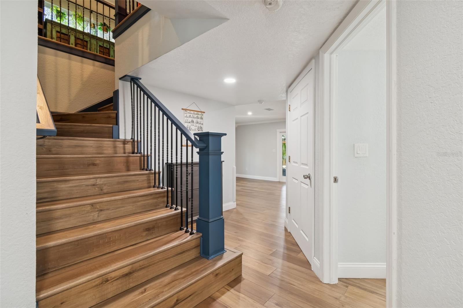 COUNTRY GENTLEMEN ACRES - Residential