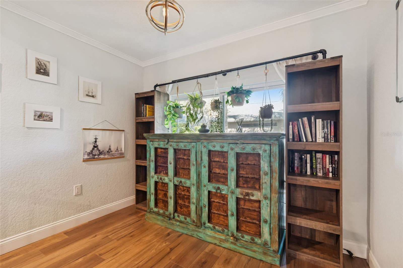 COUNTRY GENTLEMEN ACRES - Residential