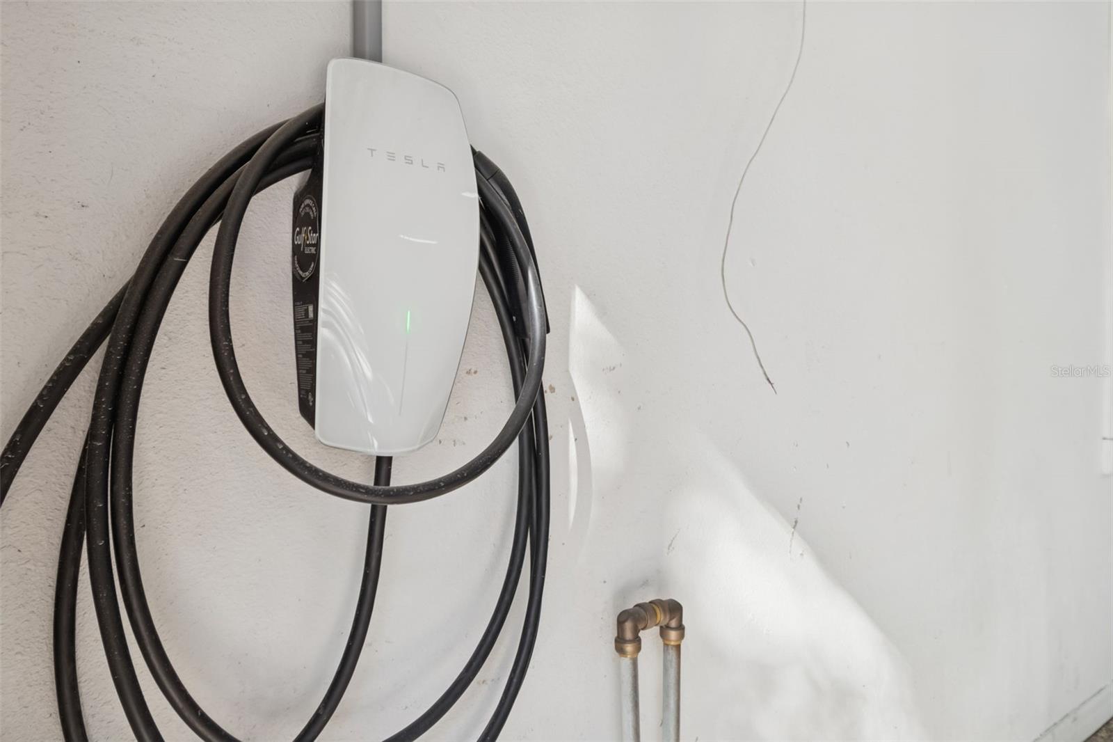 COUNTRY GENTLEMEN ACRES - Residential