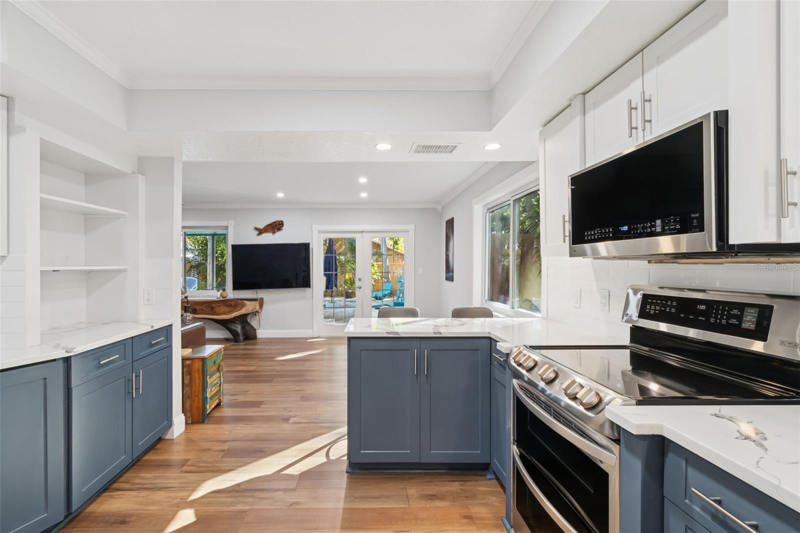 COUNTRY GENTLEMEN ACRES - Residential