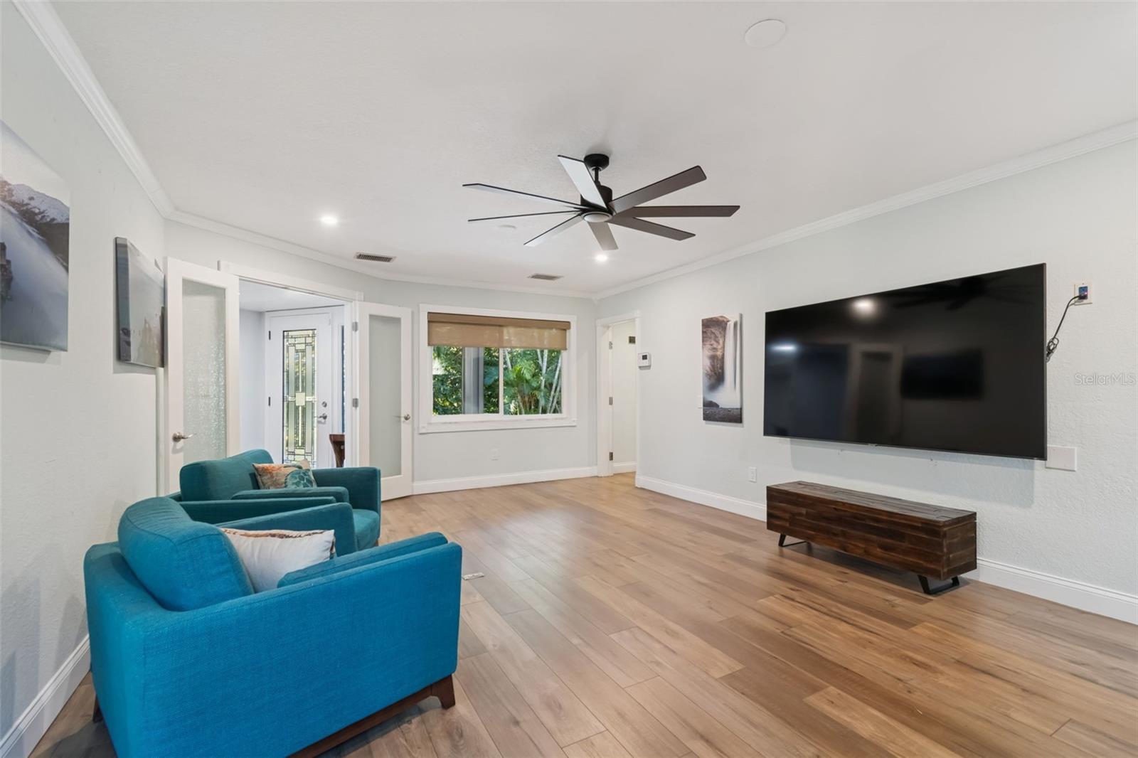 COUNTRY GENTLEMEN ACRES - Residential