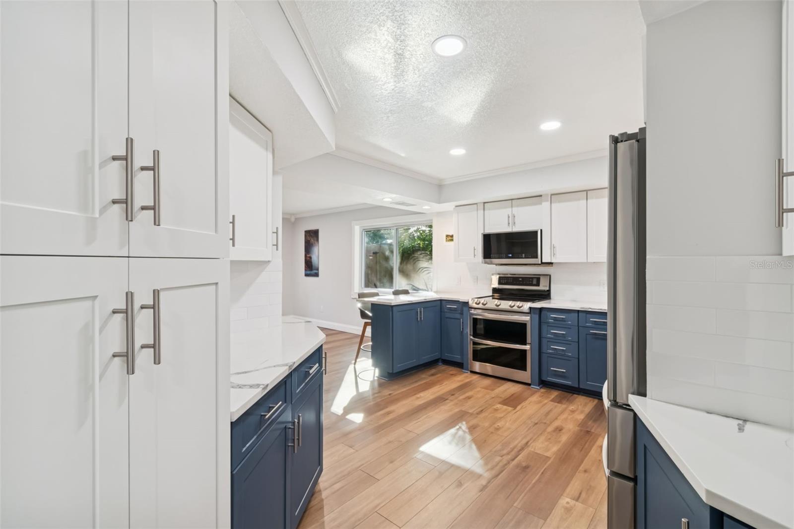 COUNTRY GENTLEMEN ACRES - Residential