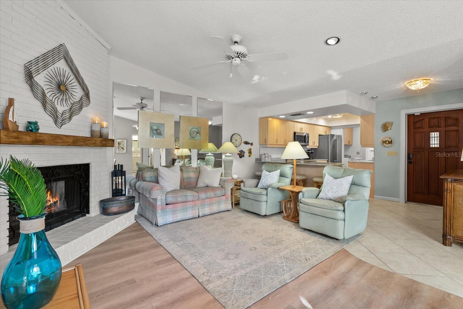 WINDSOR VILLAS - Residential