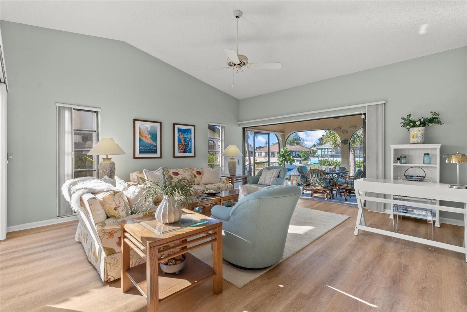 WINDSOR VILLAS - Residential