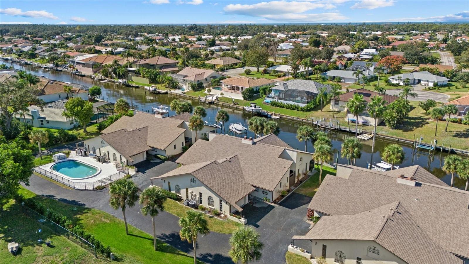 WINDSOR VILLAS - Residential