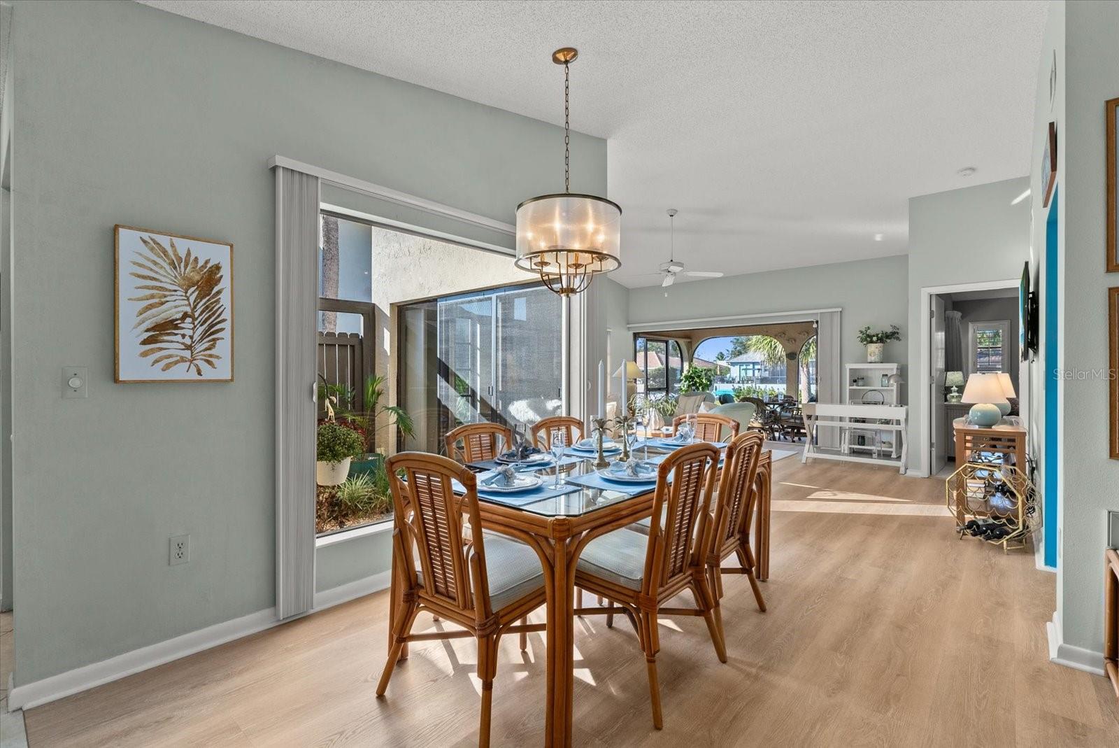 WINDSOR VILLAS - Residential