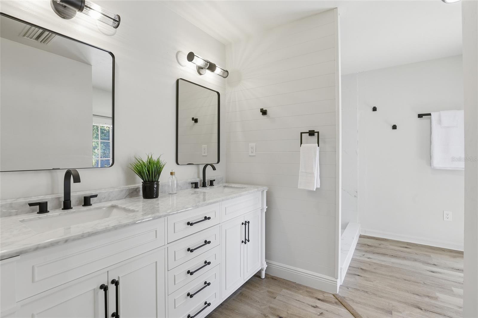 SHERWIN ACRES - Residential