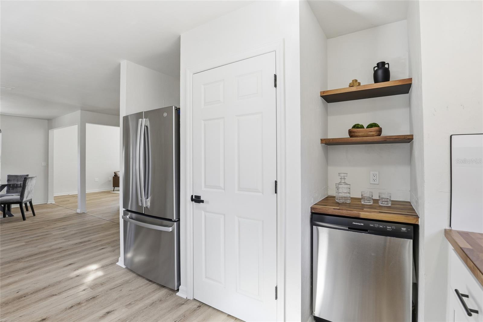 SHERWIN ACRES - Residential