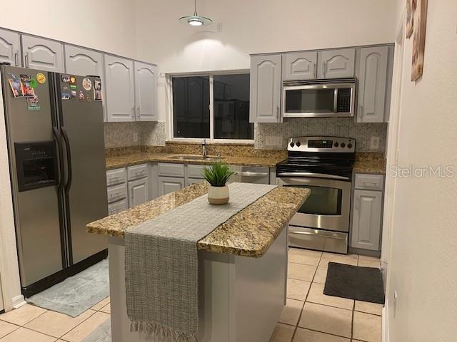 HUNTERS CREEK TR 350 PH 01 - Residential Lease