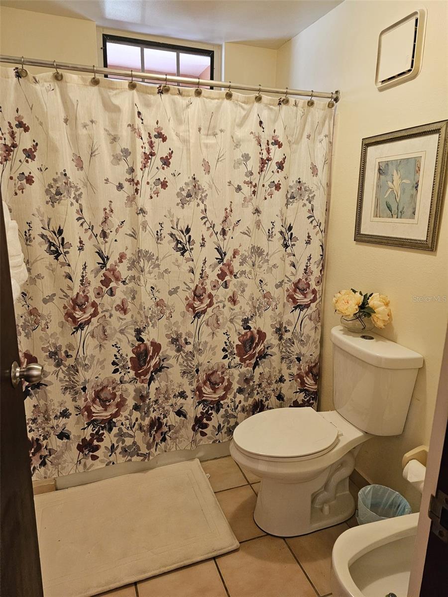 FAIRWAY COURTS - Residential