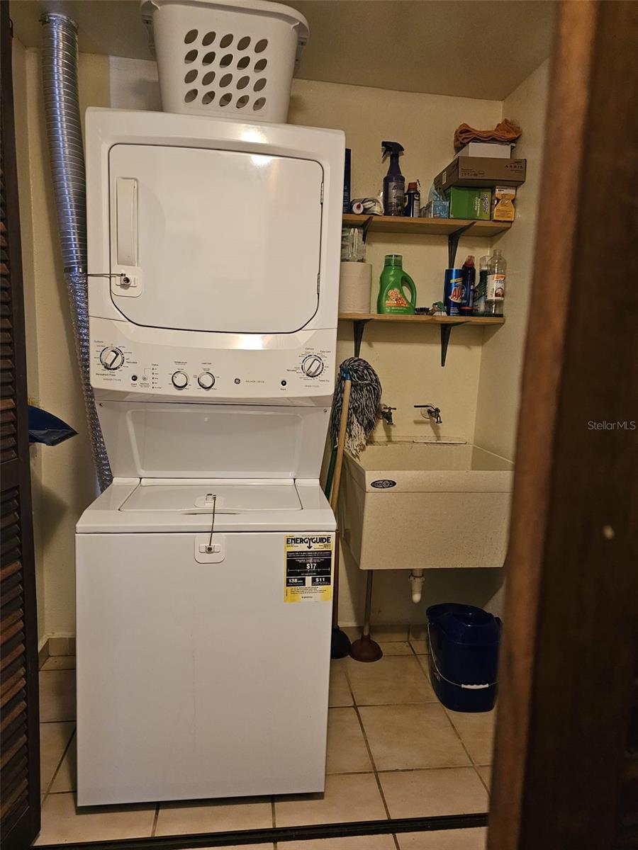 FAIRWAY COURTS - Residential