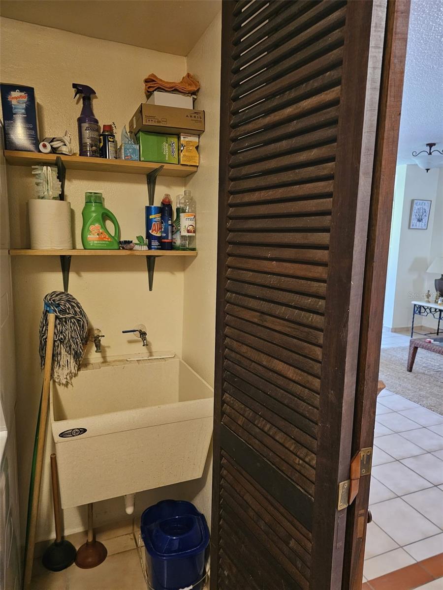 FAIRWAY COURTS - Residential