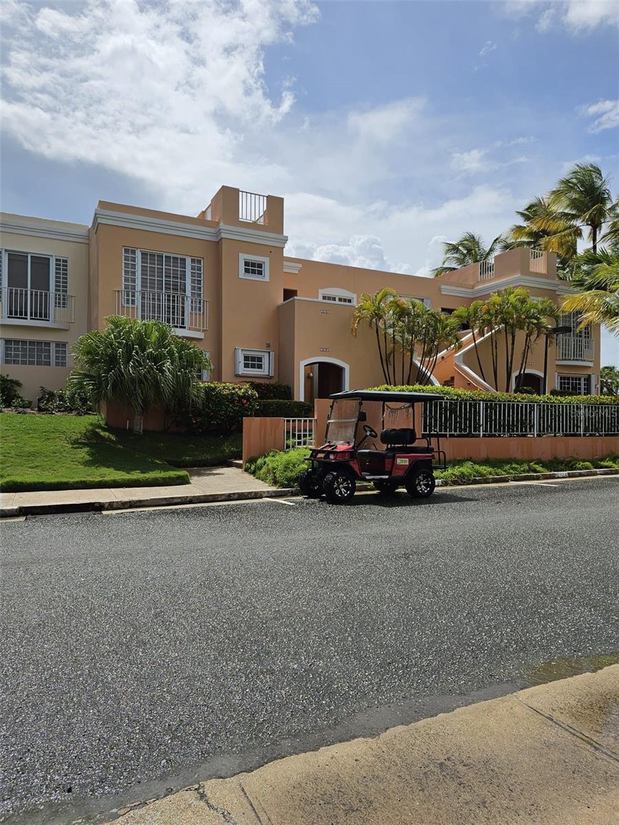 FAIRWAY COURTS - Residential