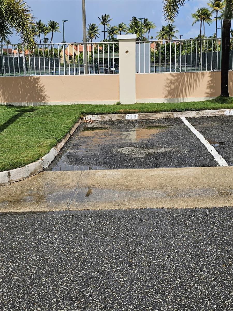 FAIRWAY COURTS - Residential