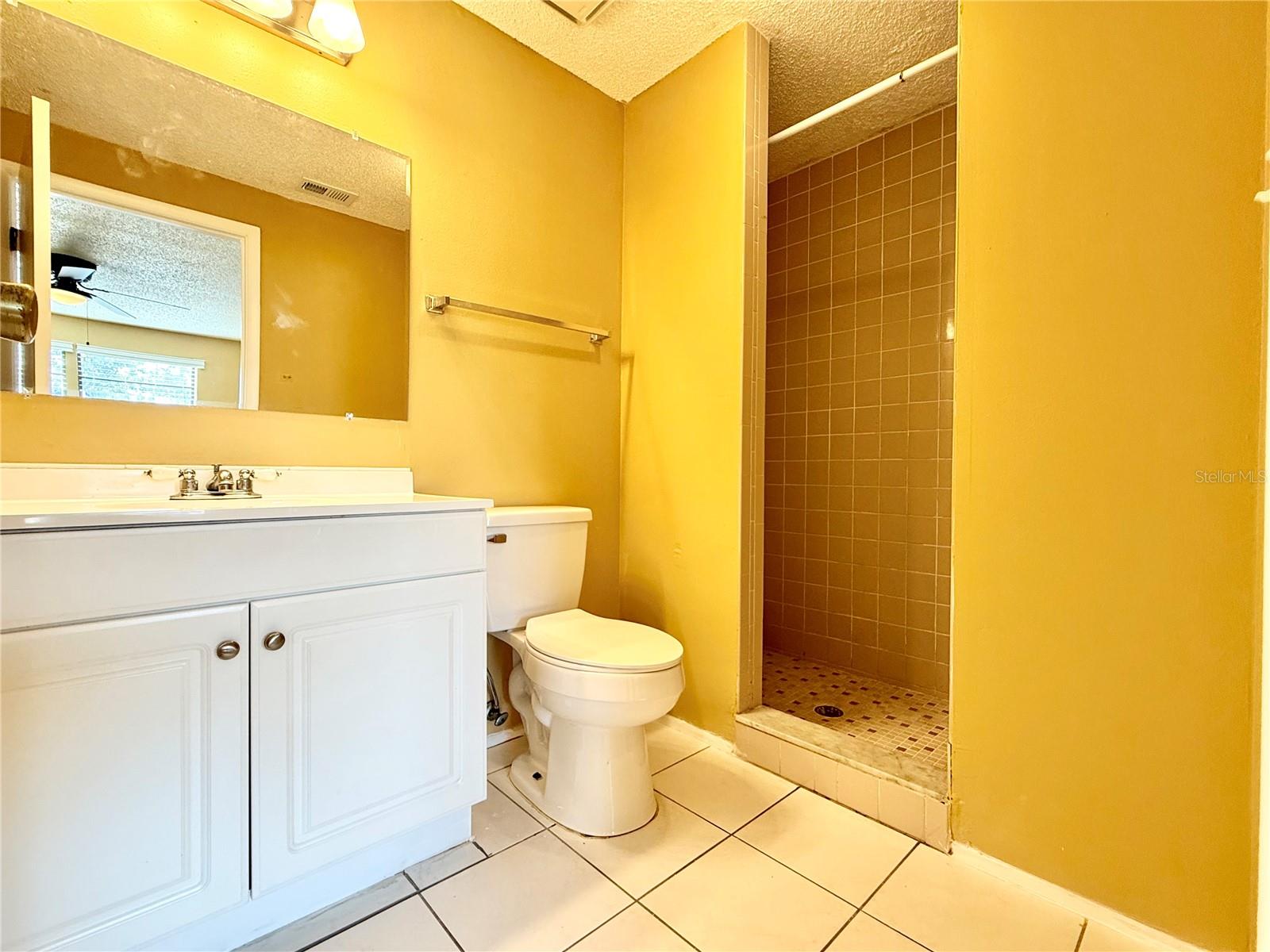 GARDENS OF FOREST LAKES CONDO - Residential Lease