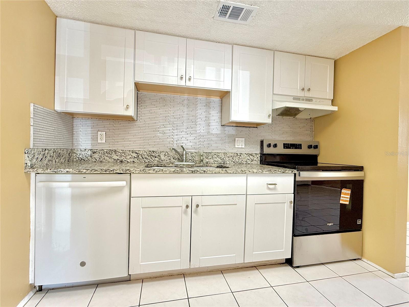 GARDENS OF FOREST LAKES CONDO - Residential Lease