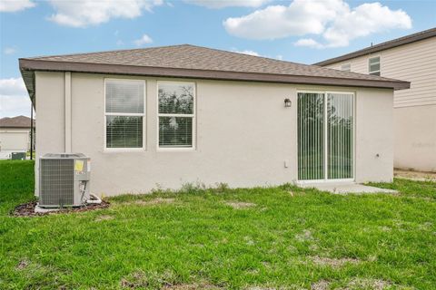 A home in PARRISH