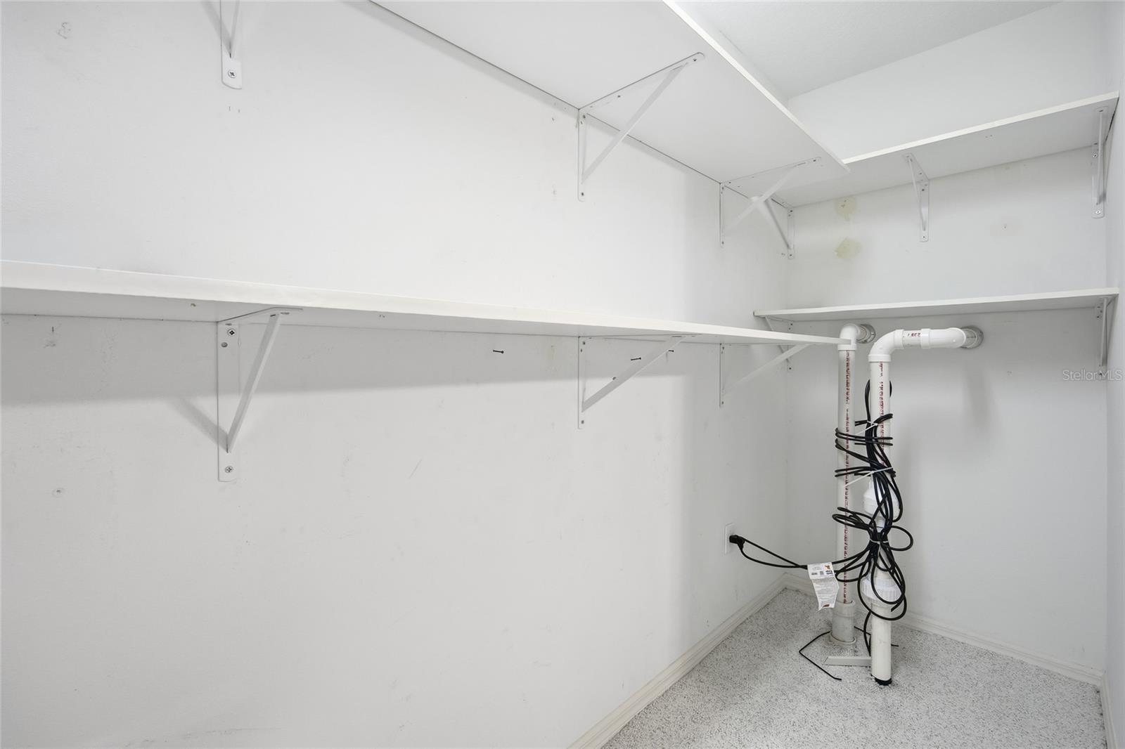 LAUREL RUN - Residential