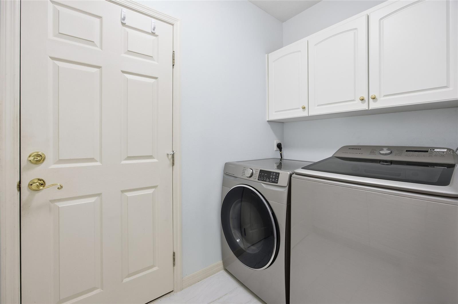 LAUREL RUN - Residential