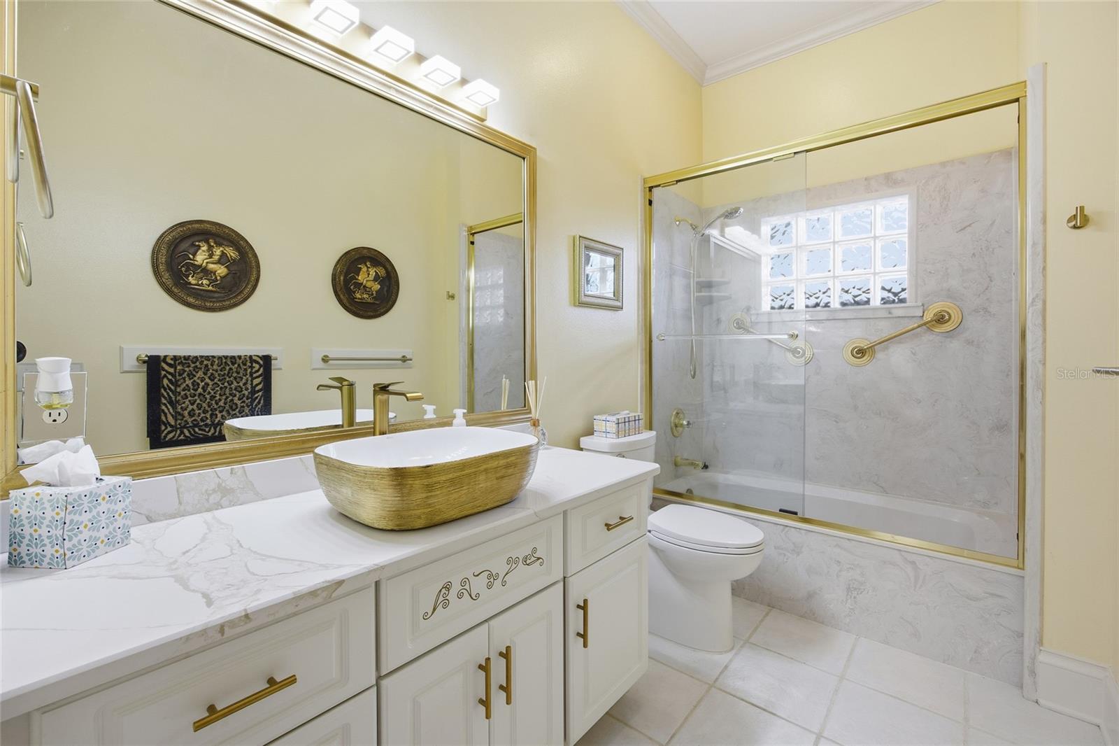 LAUREL RUN - Residential