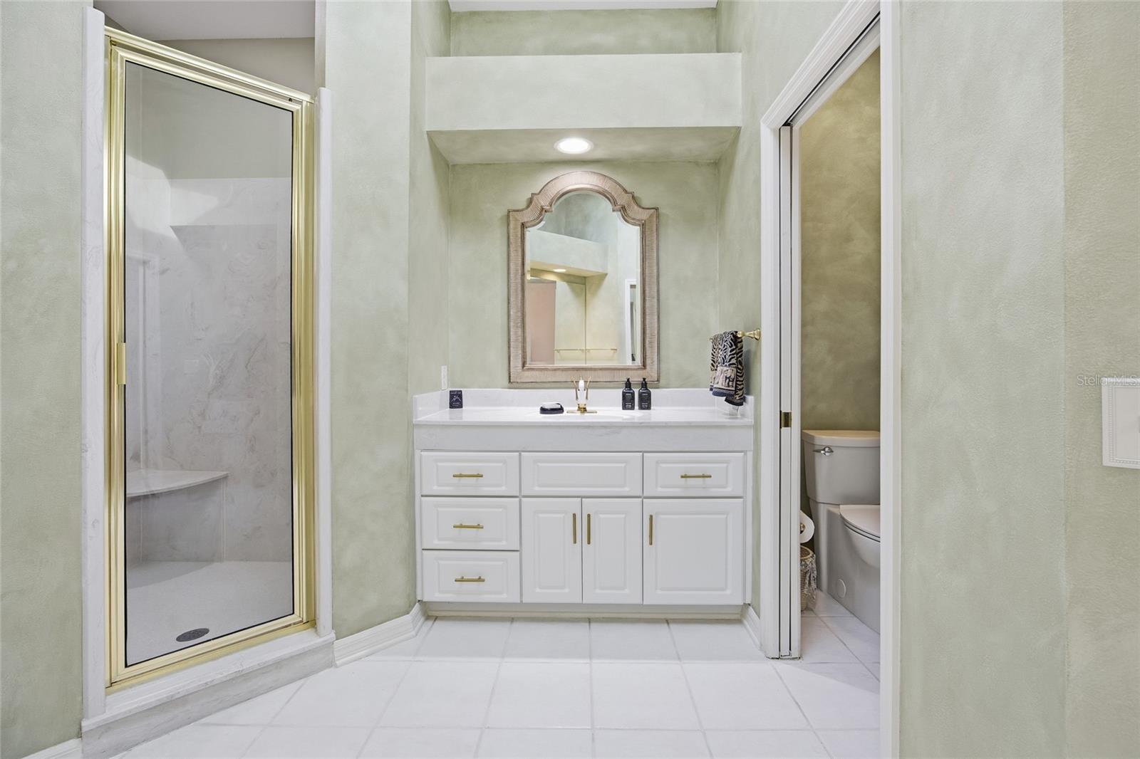 LAUREL RUN - Residential