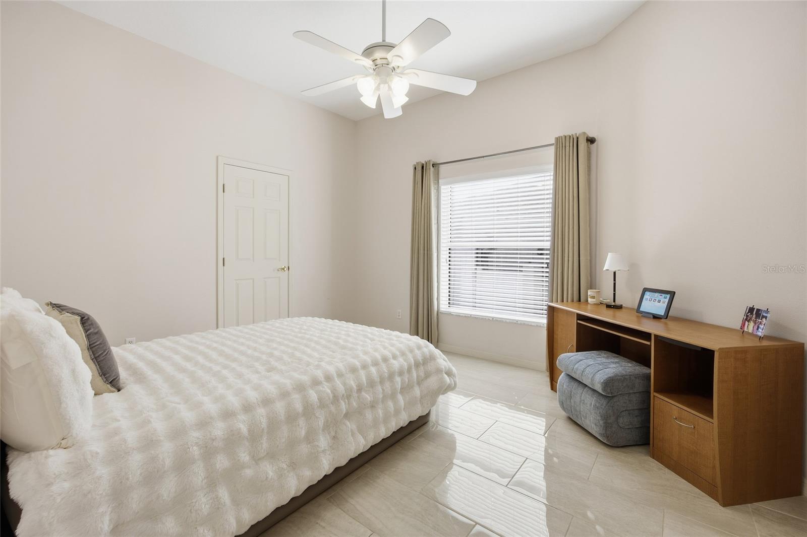 LAUREL RUN - Residential