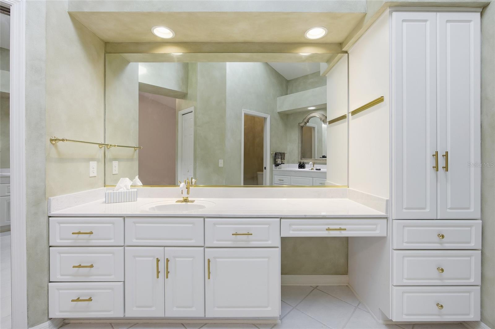 LAUREL RUN - Residential