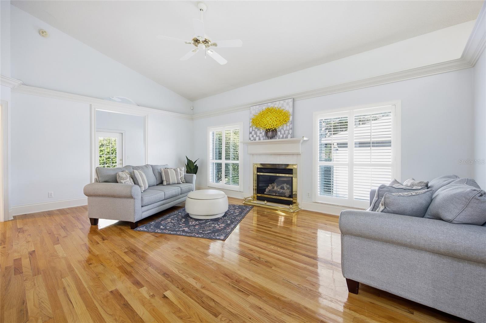 LAUREL RUN - Residential