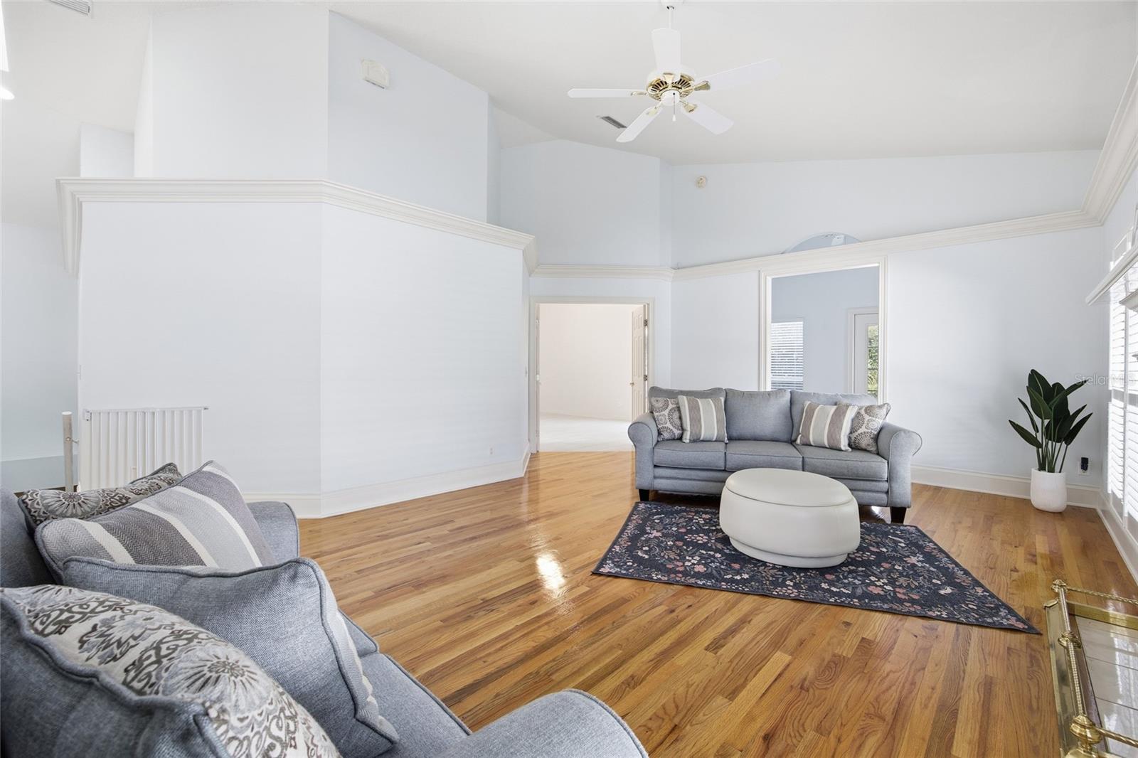 LAUREL RUN - Residential