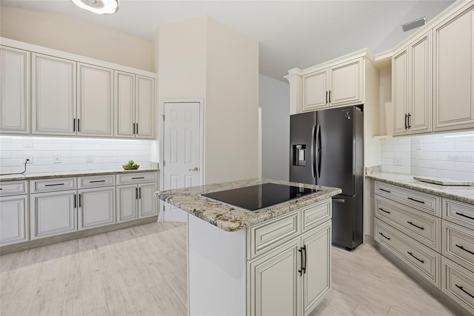 LAUREL RUN - Residential