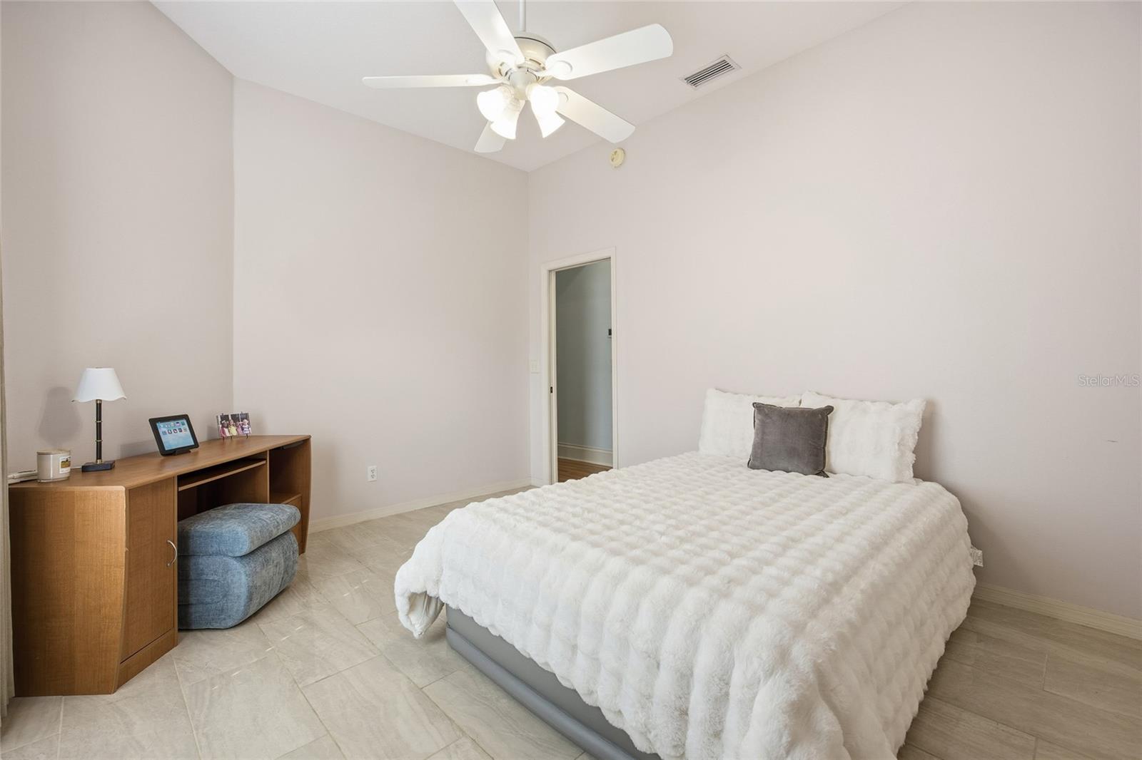 LAUREL RUN - Residential