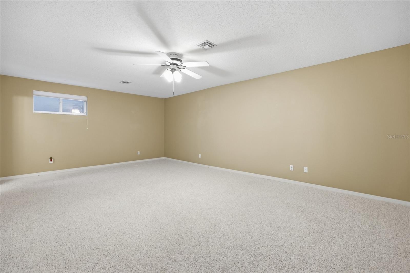 LAUREL RUN - Residential