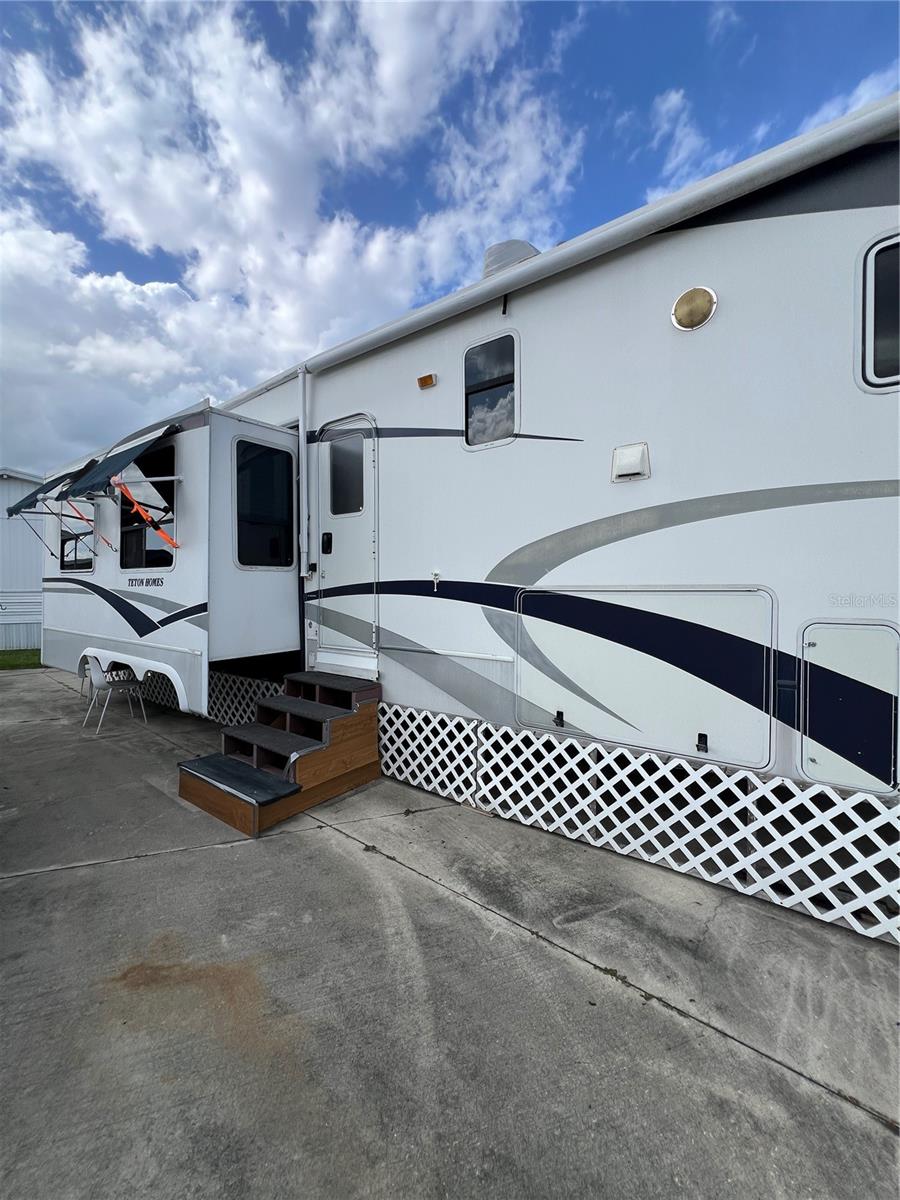 ANCIENT OAKS RV RESIDENCE IV - Residential