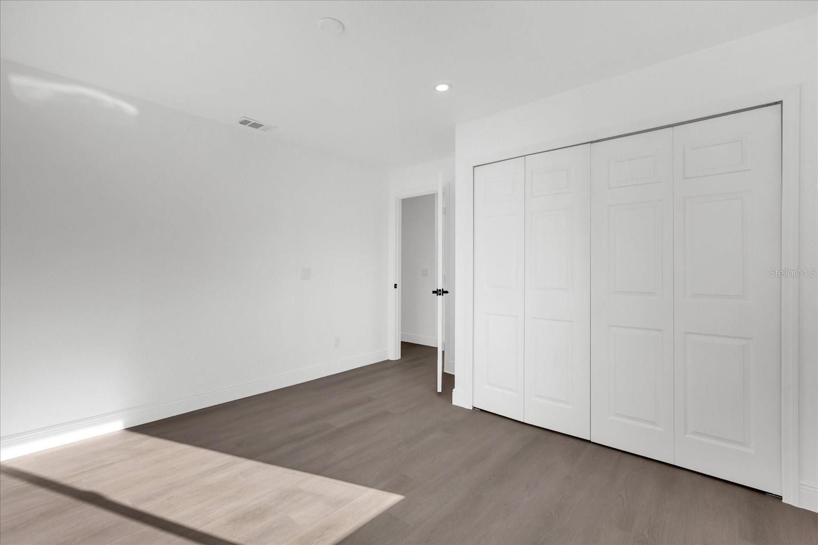 DELTONA LAKES UNIT 05 - Residential