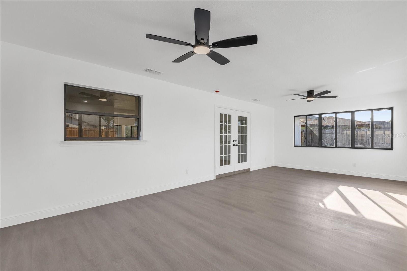 DELTONA LAKES UNIT 05 - Residential