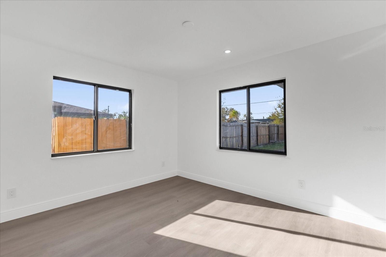 DELTONA LAKES UNIT 05 - Residential