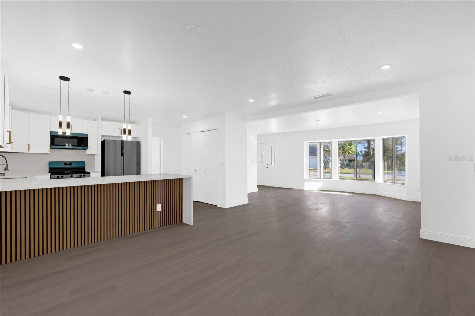 DELTONA LAKES UNIT 05 - Residential