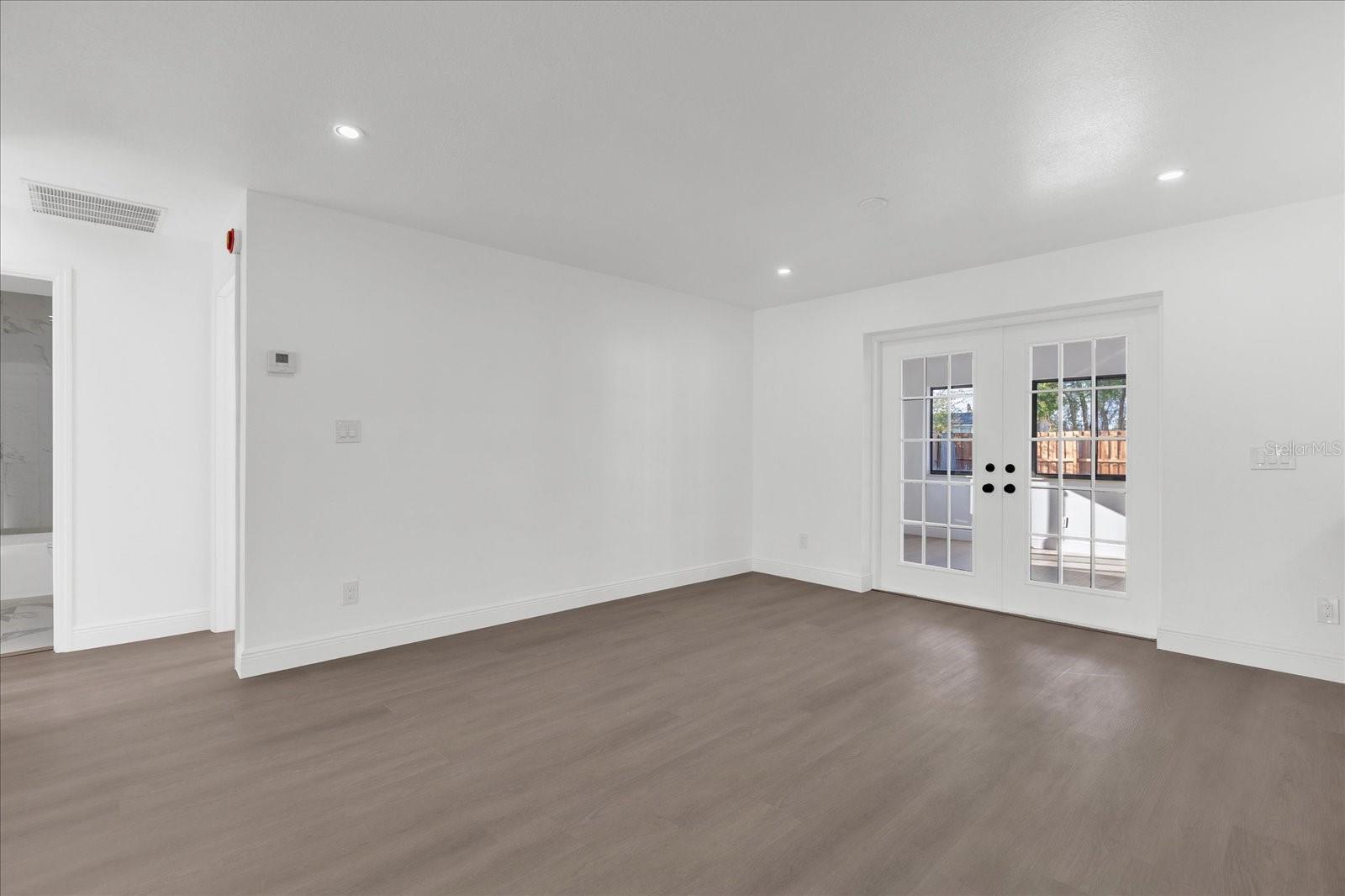 DELTONA LAKES UNIT 05 - Residential