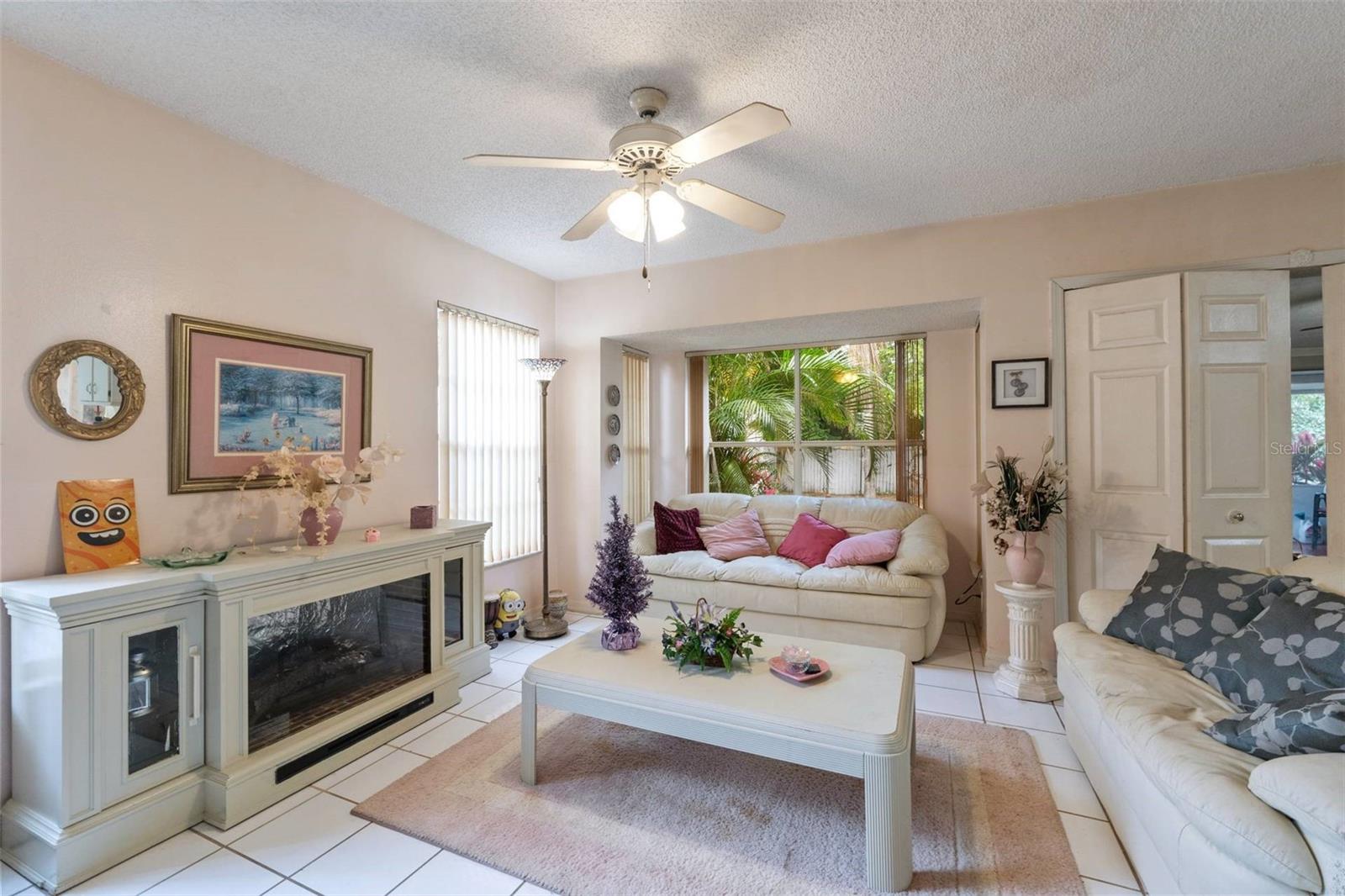 1208 CITRUS OAKS AVENUE